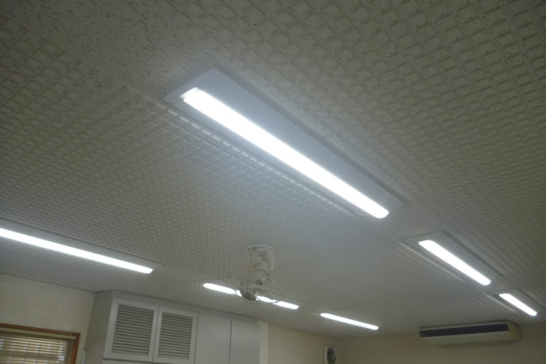 某堺市事務所LED照明取替工事